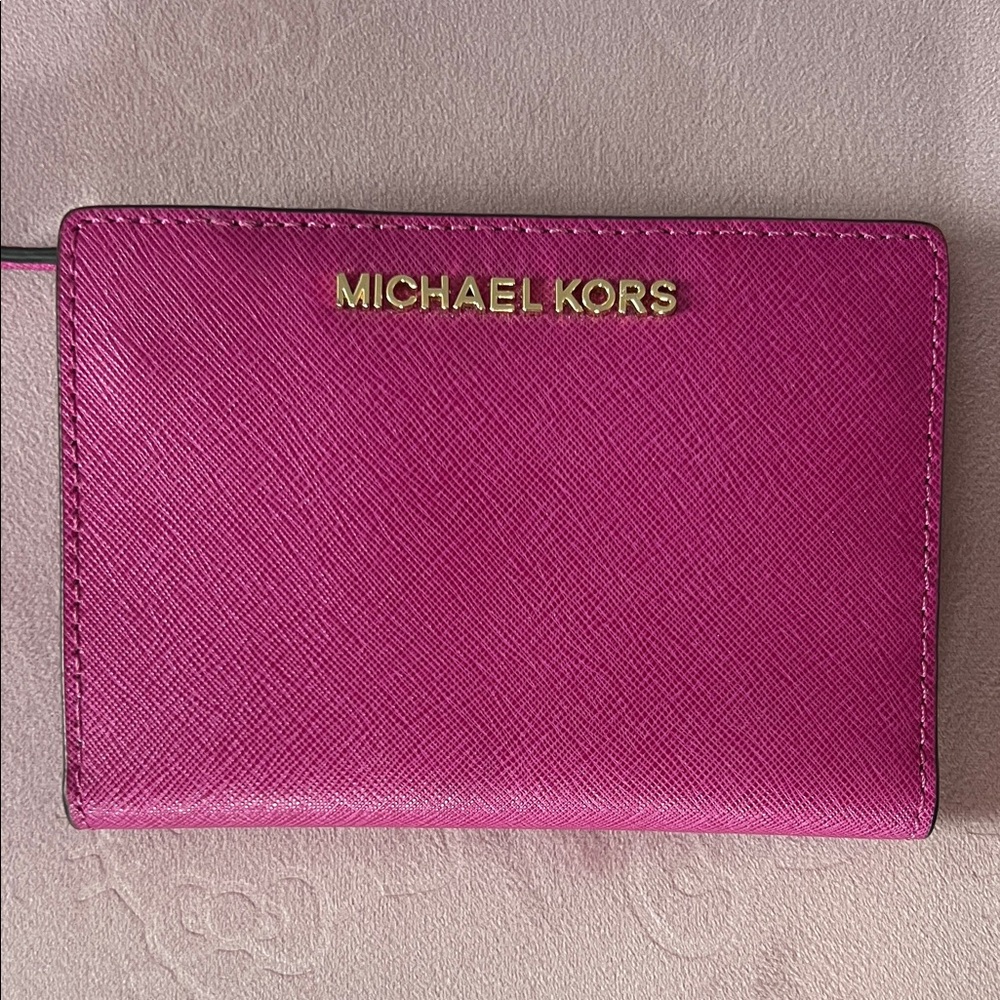 Michael Kors Fuchsia Wallet